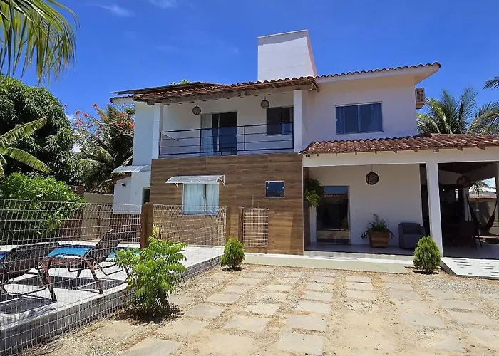 Casa dos Ipês com 3 suítes, piscina e área gourmet
